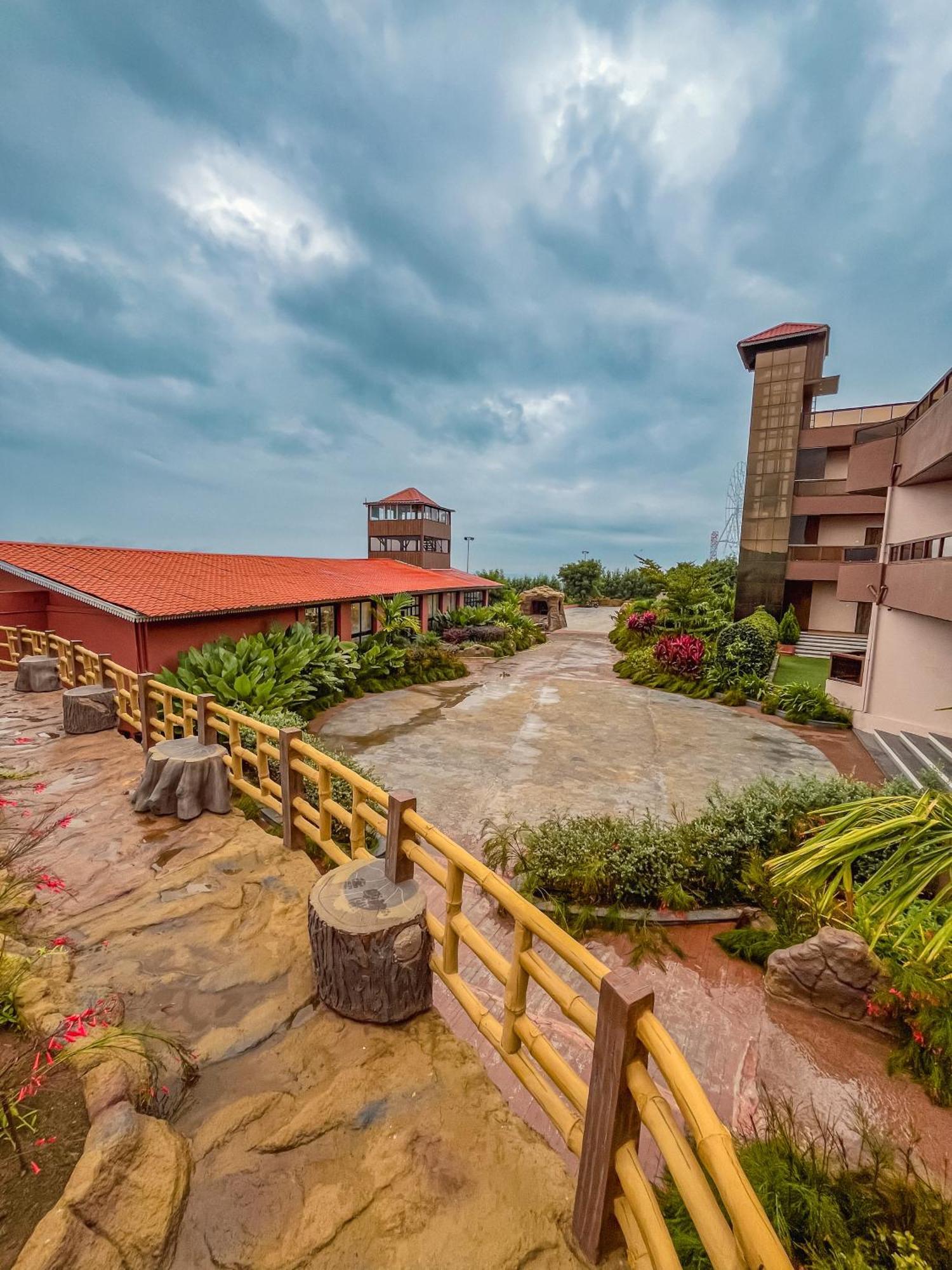 Regenta Bharti Amusement & Adventure Resort Pune, Urulikanchan Uruli Kānchān Εξωτερικό φωτογραφία